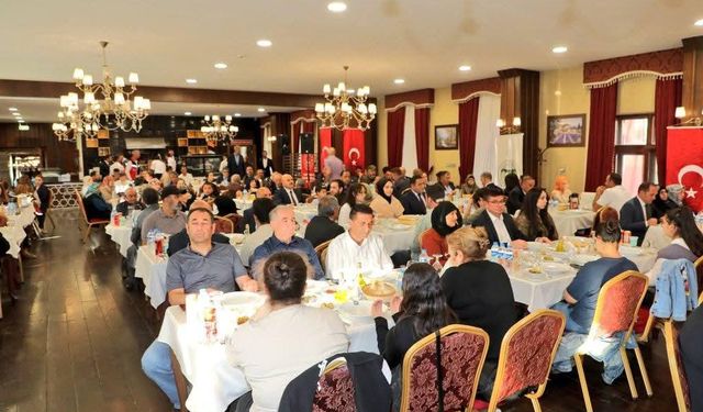 Kars’ta 15 Temmuz Şehitleri ve Gazileri onuruna yemek tertip edildi