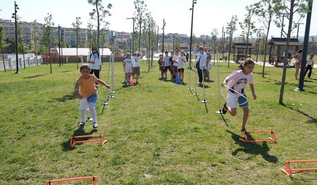 Geleneksel sokak oyunları millet bahçelerine taşındı