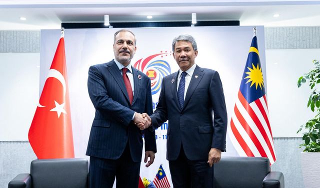 Bakan Hakan Fidan, ASEAN Zirvesi kapsamında mevkidaşlarıyla Kuala Lumpur’da buluştu