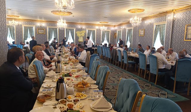 AK Parti İl Başkanlığınca STK'larla istişare toplantısı düzenlendi