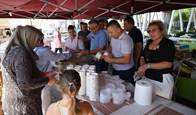 Kemer Belediyesi’nin aşure ikram programı başladı