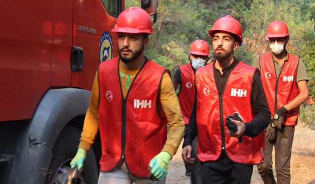 Bayırbucak'taki Türkmen köylerinde orman yangınları sürüyor