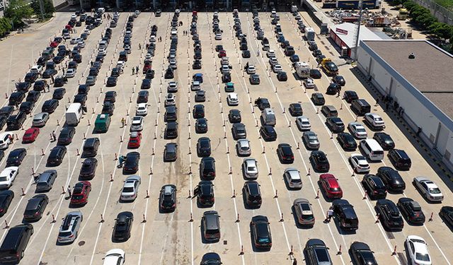 Kapıkule’de gurbetçi yoğunluğu: 3 haftada 620 bin kişi yurda giriş yaptı