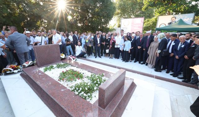 Başkan Büyükakın, Gümilcine’de Dr. Sadık Ahmet anmasına katıldı