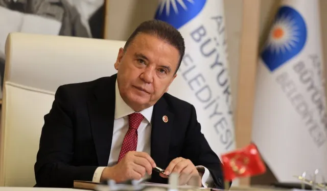 Muhittin Böcek kalp rahatsızlığı nedeniyle hastaneye kaldırıldı