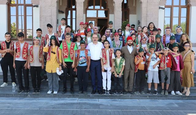 Konya’da özel gençler yaz okulu ile hem eğleniyor hem öğreniyor