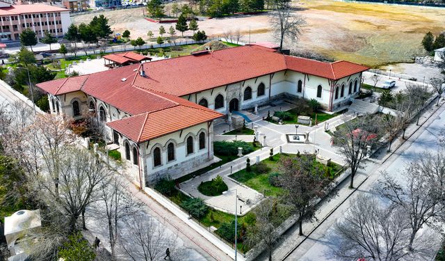 Hitit Kraliyetinden 4 kuşaklık miras: İspekçir Steli Sivas'ta sergileniyor