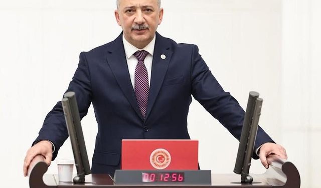 Kadem Mete’den Yangın Uyarısı: "Yeşil Vatan Hepimizin"