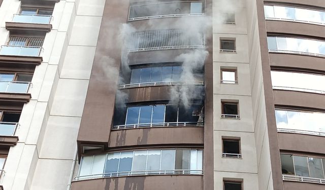 Ankara Keçiören'de bina yangını