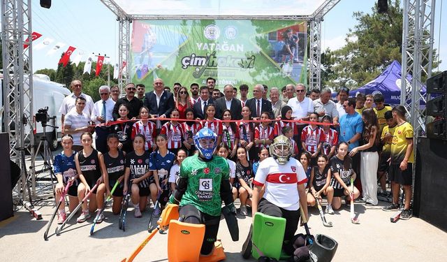 Yatağan’a çim hokeyi sahası açıldı
