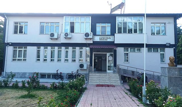 Çay’da liseye geçiş başarısı sevindirdi