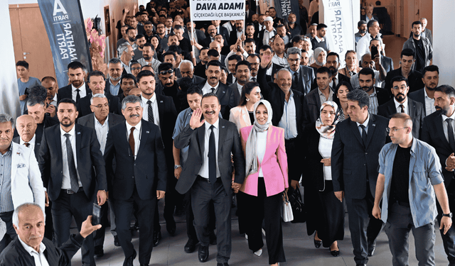 Anahtar Partililer için yeni şarkı: Geliyor Yavuz Başkan