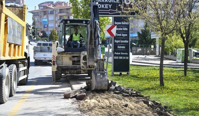 Ankara'da kaldırım ve bariyer çalışmaları devam ediyor