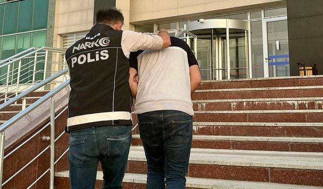 Kars Emniyet Müdürlüğü 8 yıl 4 ay hapis cezalı şahısı yakaladı