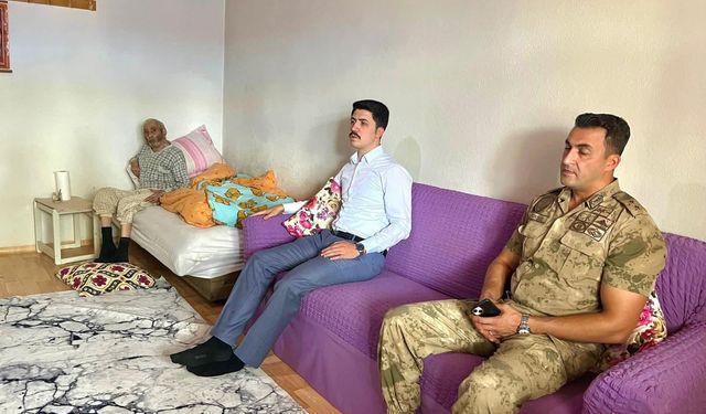 Digor Kaymakamı Kahraman’dan Alem Köyü’ndeki şehit ailesine ziyaret