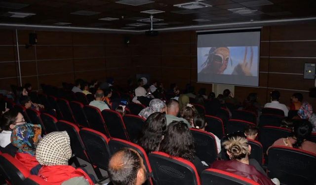 Gençler, “Özgürlüğün Sesi Bilal” filmiyle buluştu