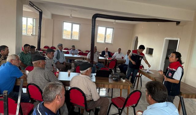 Esenkent köyünde sertifikalı tohum bilgilendirme toplantısı yapıldı