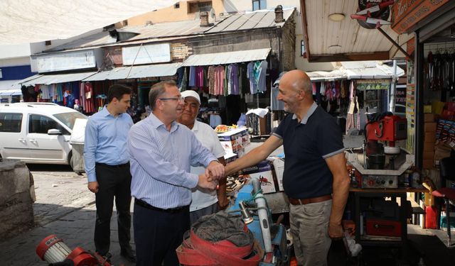 Vali Ziya Polat'tan esnafa ziyaret hayırlı işler, bereketli kazançlar diledi