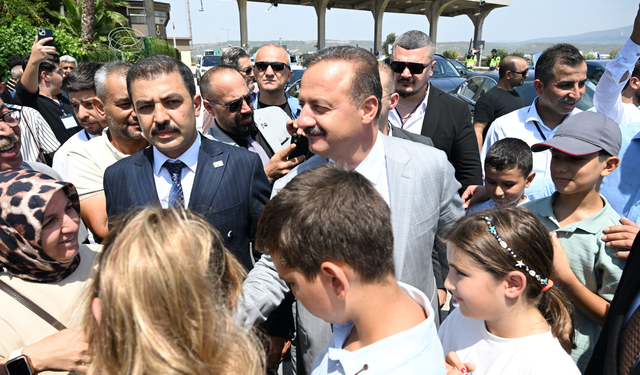 Ağıralioğlu: Apo’ya kurucu önder dediğin kadar Alparslan Türkeş’in hatırını saysaydın