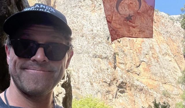 Supernatural Yıldızı Misha Collins Türkiye’de: Çok güzelsin