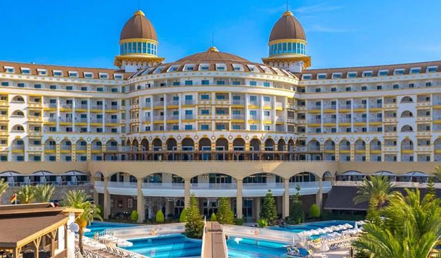 Antalya’da turist sayısı alarm veriyor: Belediyenin eksikleri krizi derinleştiriyor