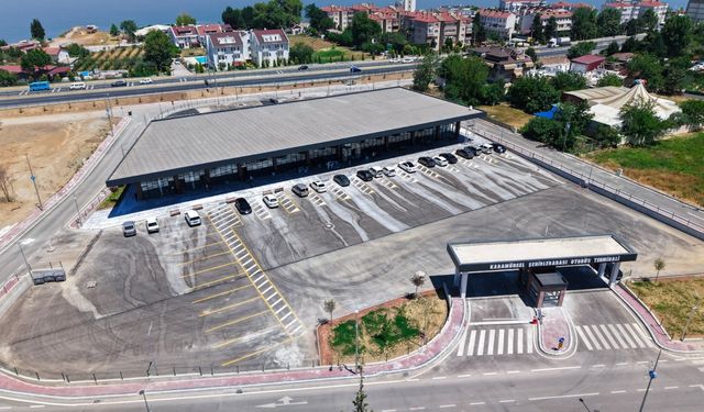 Başkan Büyükakın, Karamürsel ve Gölcük otogarlarının eski ve yeni halini paylaştı