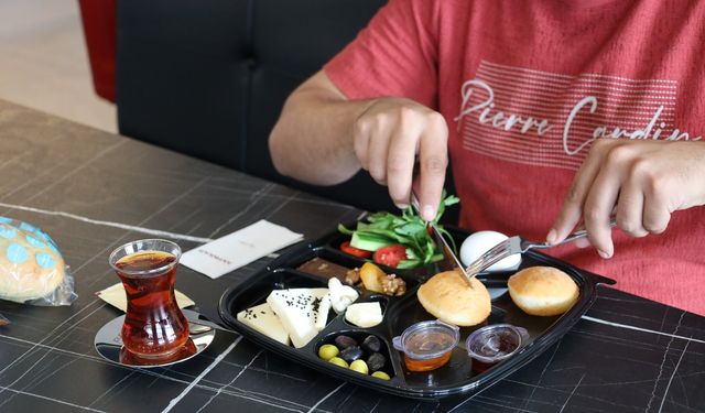 Kocaeli Büyükşehir’in sevilen lezzetleri şehrin her köşesinde; Mahal Plus, Sekapark’ın yeni ritmi oldu