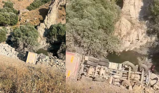 Hakkari Yüksekova’da kamyon uçuruma yuvarlandı: Sürücü hayatını kaybetti
