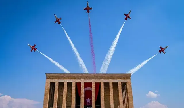 SOLOTÜRK Ankara semalarında: 29 Ekim Kutlamaları öncesi prova uçuşları başladı