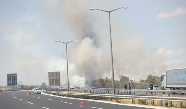 Kırklareli'de yangın: Otoyol kapandı