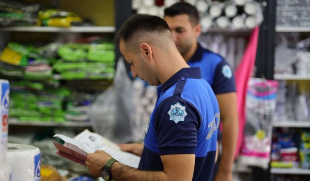 Aksaray Belediyesi zabıta ekiplerinden ruhsat denetimi