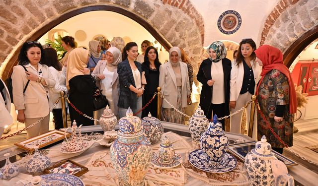 800 yıllık tarihi hamam kadınların kültür ve sanat yuvası oldu