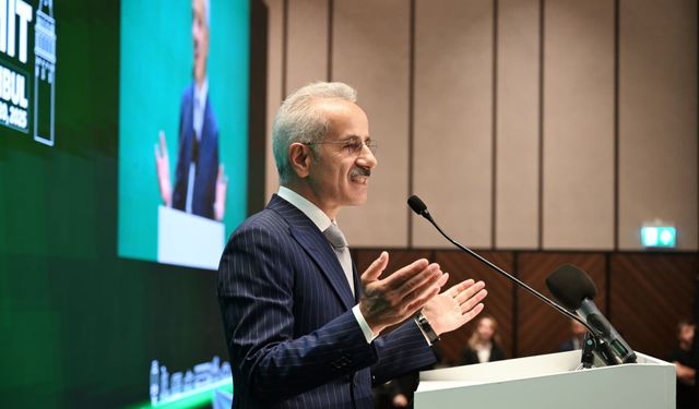 Bakan Uraloğlu: Demiryolu yatırımlarımızla da toplam 8,9 milyon ton daha az karbon emisyonu salındı