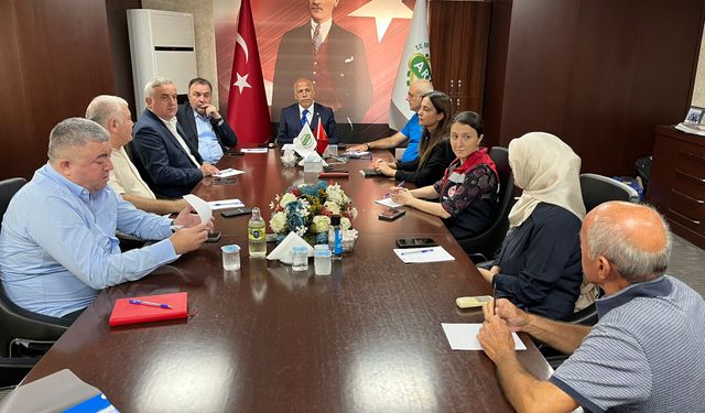Artvin'de, balın kilogramı bin 500 lira olarak belirlendi