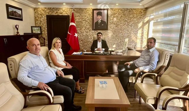 Kars Kızılay Şube Başkanı Kübra Hüryurt Susuz Kaymakamı’nı ziyaret etti