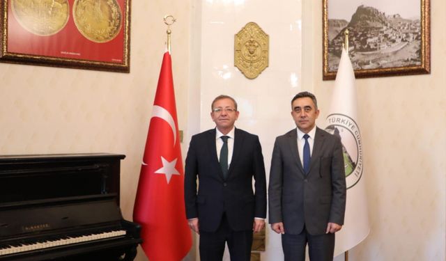 Vali Ziya Polat, Kars İl Emniyet Müdürü Murat Abdullah Tombul’u makamında ağırladı