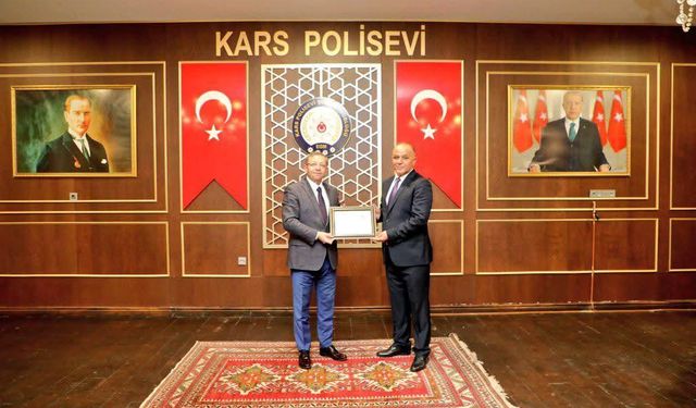 Sakarya İl Emniyet Müdürü olarak atanan Mehmet Ömür Saka Onuruna Veda Yemeği Düzenlendi