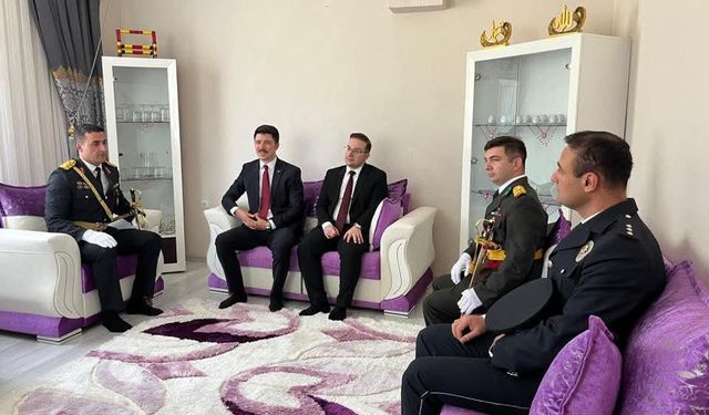 Digor Kaymakamı Kahraman’dan Şehit Hasan Baykız kabrini ziyaret etti