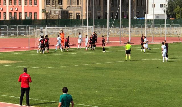 Kars 36 Spor Hazırlık Maçında Murgul Belediye Spor'a 3-1 mağlup oldu