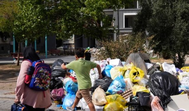 İzmir’de işçi eylemi bitti, çöp çilesi bitmedi