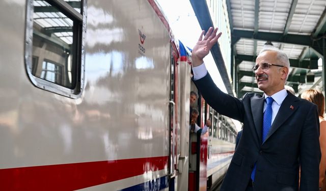 Turistik Karaelmas Treni Seferlere Başlıyor