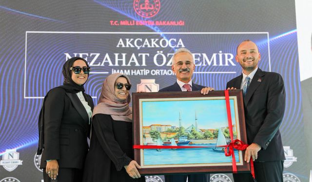 MÜSİAD Başkanı Özdemir, annesi adına Akçakoca’da okul yaptırdı