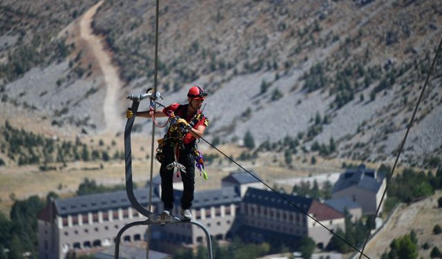 Isparta’da nefes kesen tatbikat