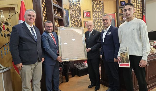 Sebilürreşad Vakfı yöneticileri MHP Genel Başkanı Devlet Bahçeli’yi ziyaret etti