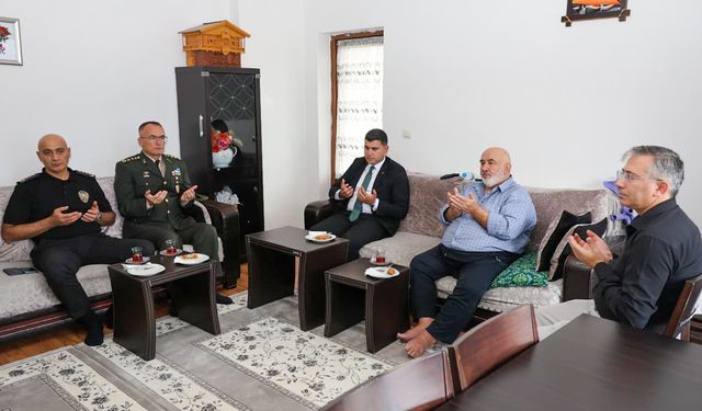 Artvin Vali Vekili Erdoğan, Kıbrıs gazisini ziyaret etti