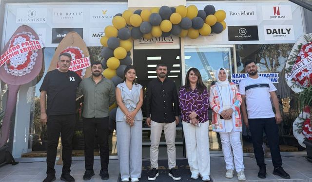 Elyans Outlet Gürselpaşa şubesi görkemli bir açılışla hizmete girdi