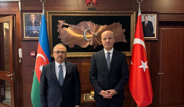 Yükseköğretim Kurulu Başkanı Özvar Azerbaycan'ı ziyaret etti