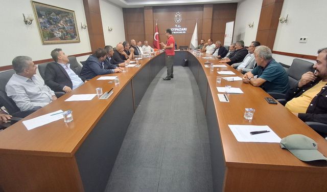 Muhtarlara ilk yardım sağlık eğitim semineri