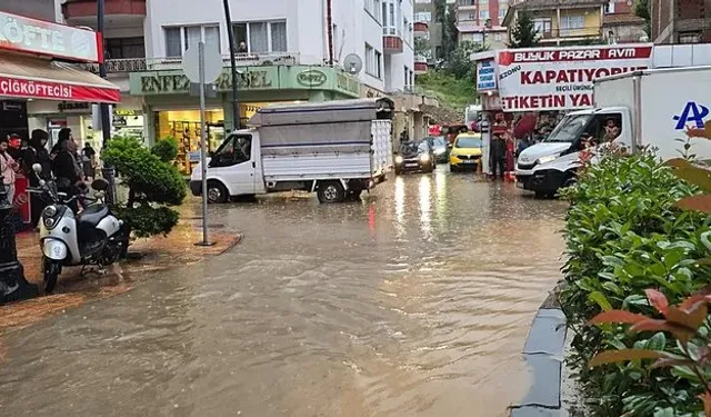 Giresun'un Bulancak ilçesinde aşırı yağış hayatı olumsuz etkiledi