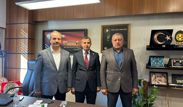 Sağlık-Sen'in Meclis mesaisi devam ediyor: Gündem sağlık profesyonellerinin talepleri